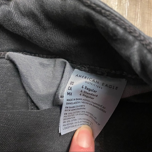 High Waisted Button Up American Eagle Skinny Jeans - Picture 6 of 7